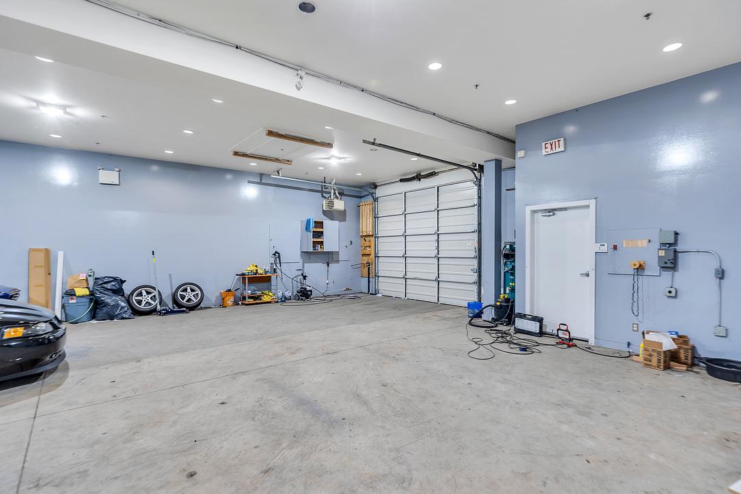 111 & 112 - 19289 Langley Bypass, Surrey, BC