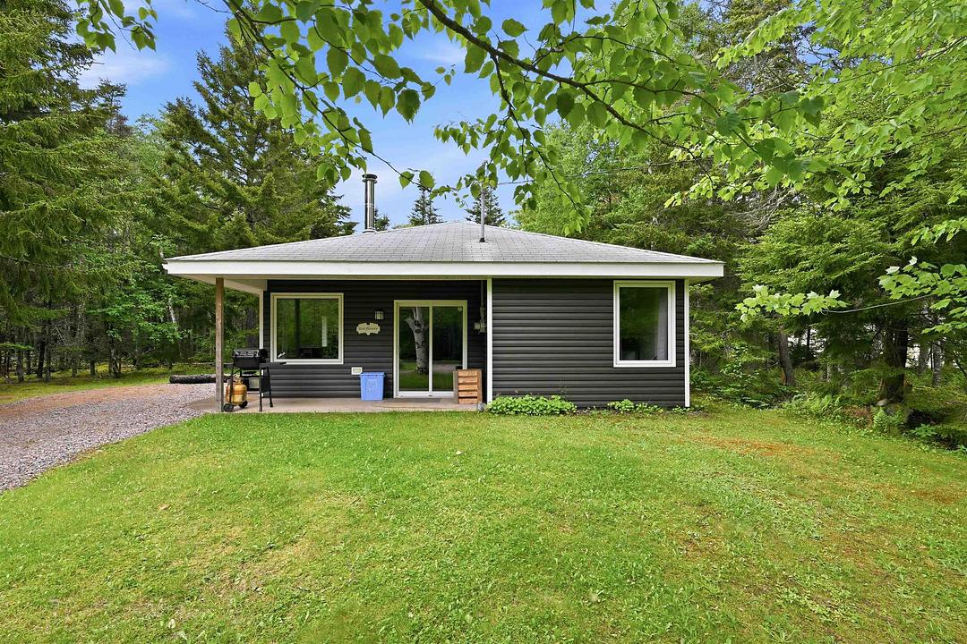 320 Cove Road, Economy, NS