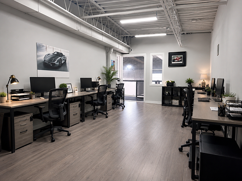 1310 Dundas St E, Mississauga, ON