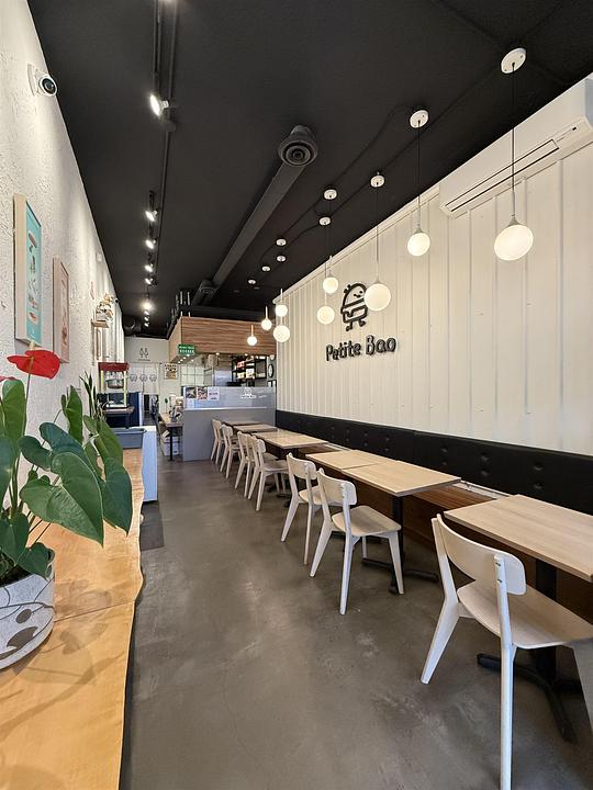 2825 West Broadway, Vancouver, BC