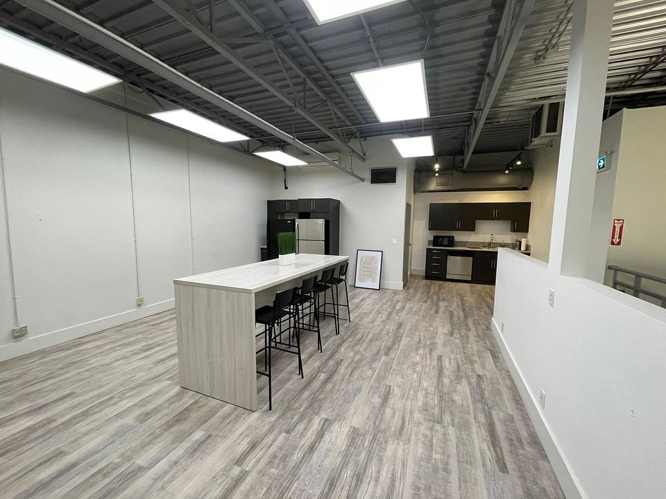 201 - 1135 64 Avenue Southeast, Calgary, AB