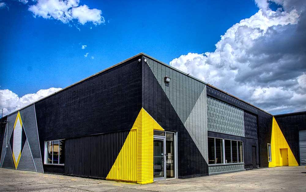 600 sqft Warehouse + Access to Coworking Space - 4030 8 St SE, Calgary, AB