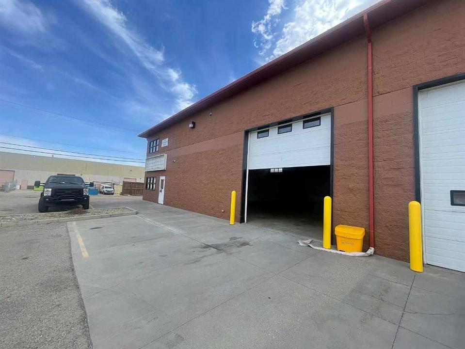 203 - 541 Kingsview Way Southeast, Airdrie, AB