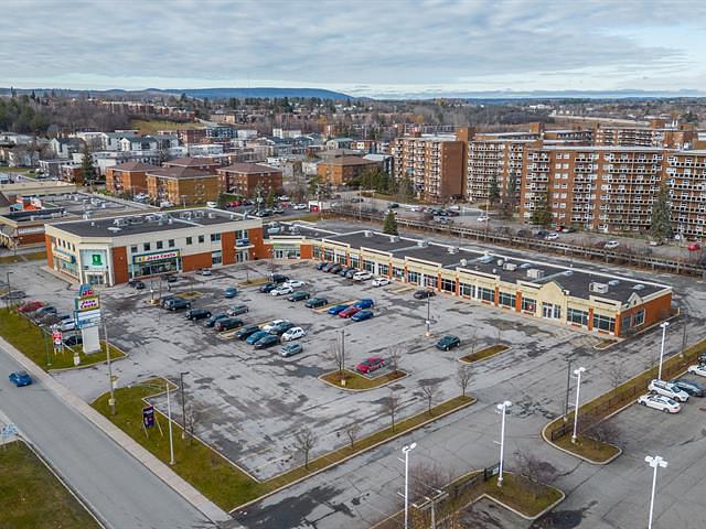 Local 103 - 28 Boulevard du Mont-Bleu, Gatineau, QC