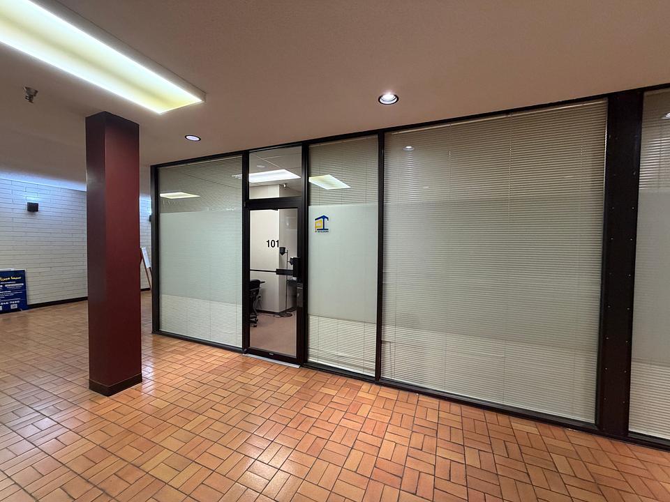 101 - 1124 Lonsdale Ave, North Vancouver, BC