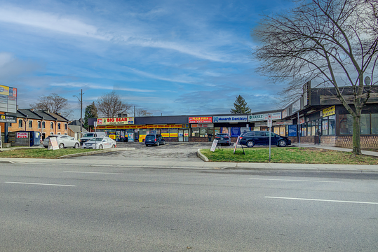 82 Wellington Street North, Hamilton, ON