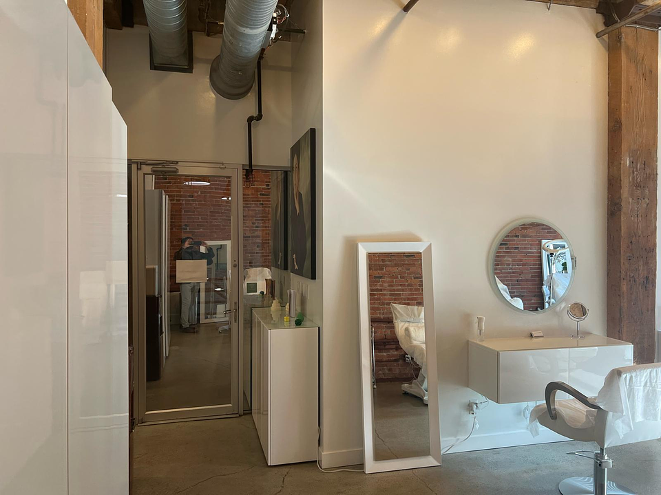 112 - 1118 Homer St, Vancouver, BC