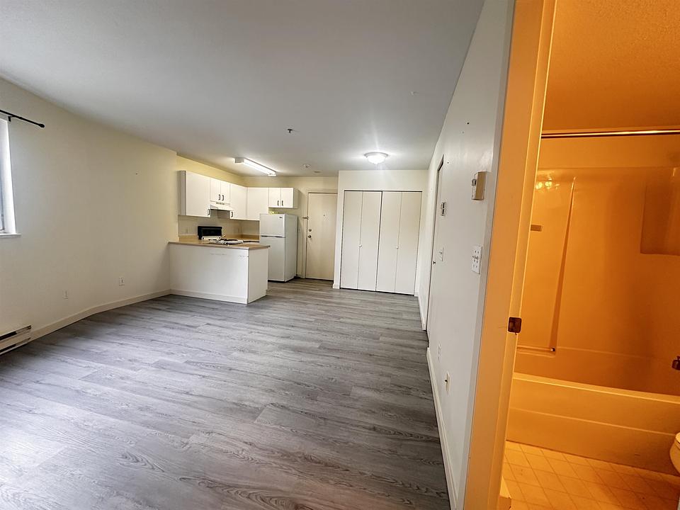 8732 Granville Street, Vancouver, BC
