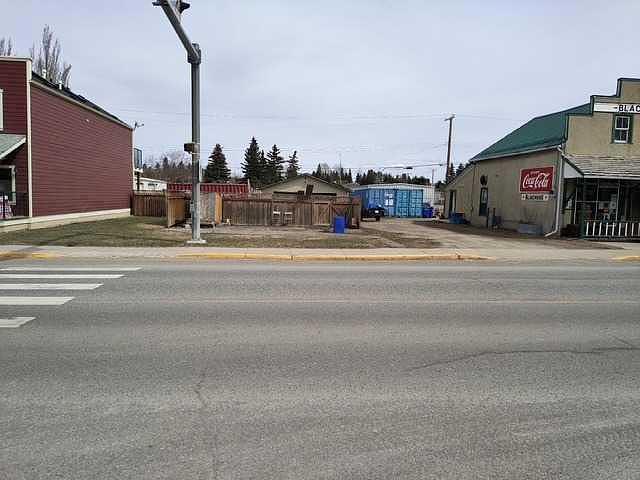 206 Government Road South, Diamond Valley, AB