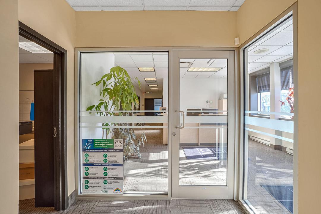 202 - 8129 Boulevard St-Michel, Montreal, QC