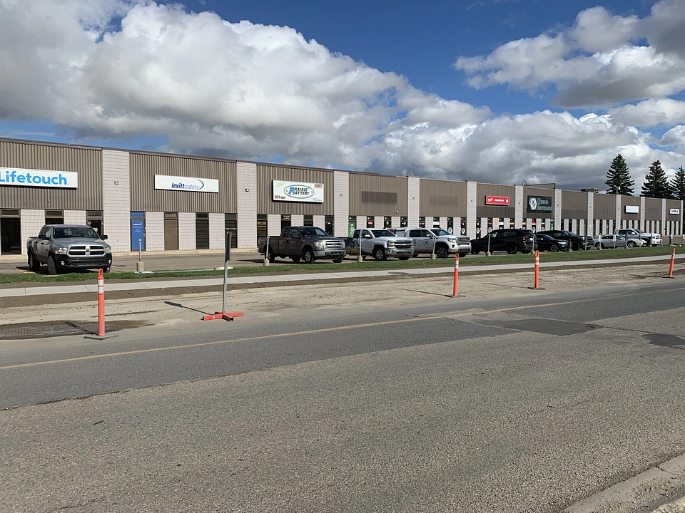 630 - 650 Henderson Drive, Regina, SK
