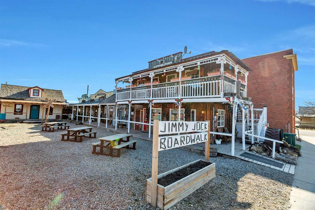 48 Main Street East, Big Valley, AB