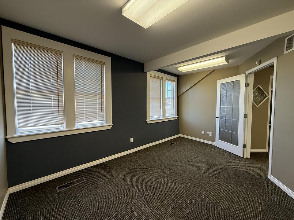 1 - 5000 51 Avenue, Red Deer, AB