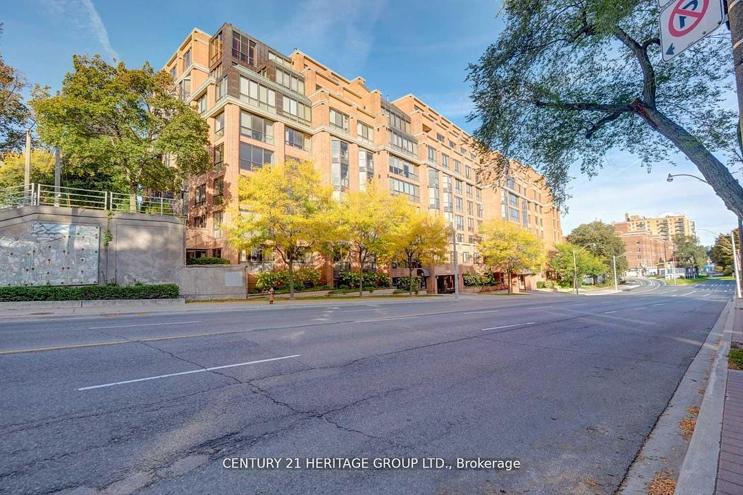 101 - 2900 Yonge Street, Toronto, ON