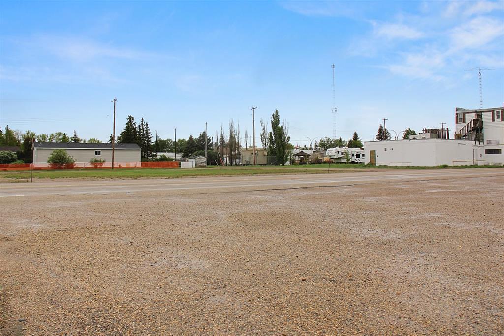 4917 51 Avenue, Lougheed, AB
