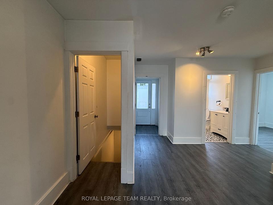 790 Bronson Avenue, Ottawa, ON
