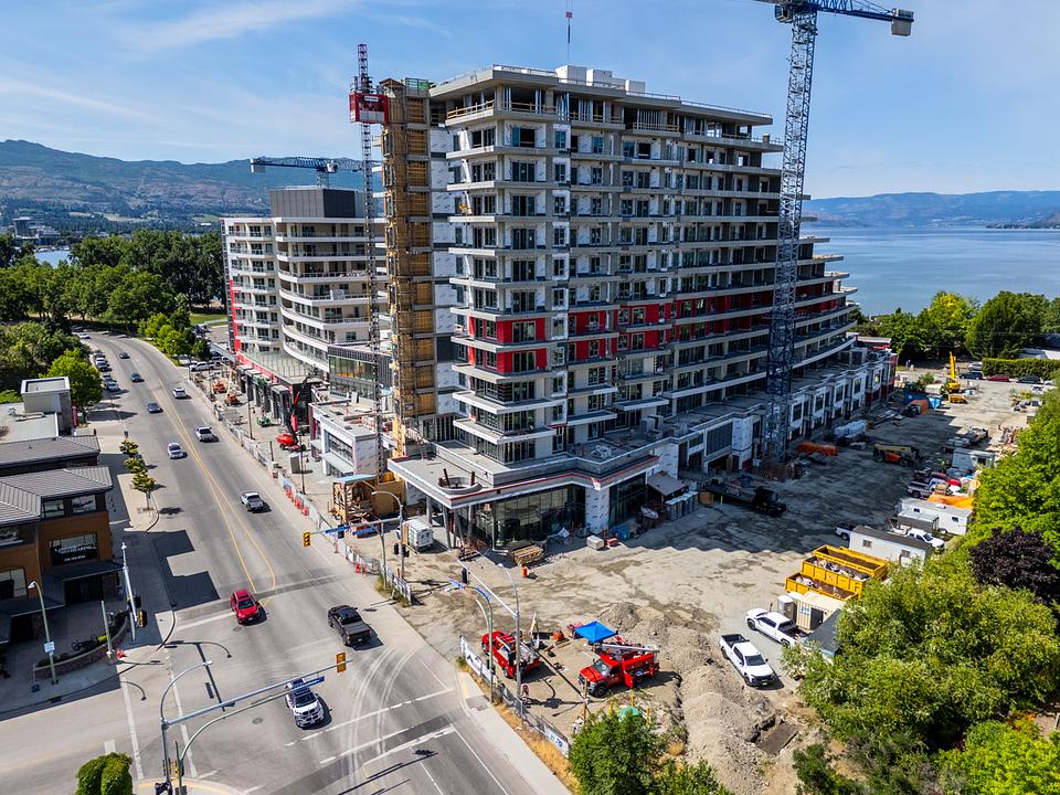 CRU 2 - 3300 Lakeshore Road, Kelowna, BC