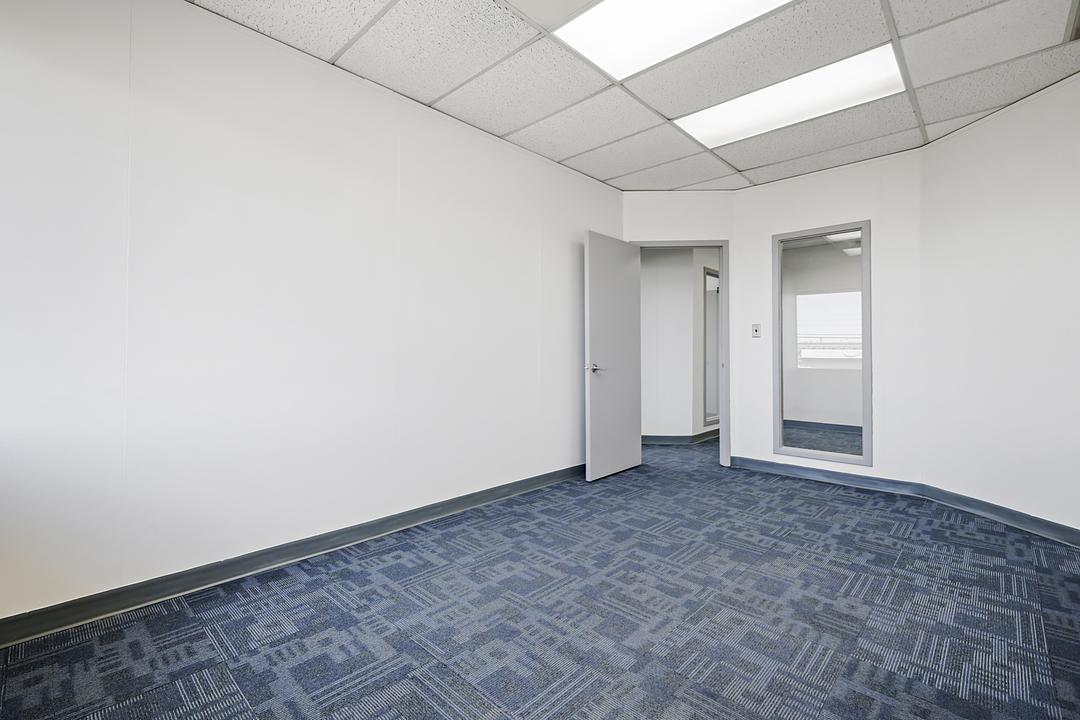 220 - 3016 19 Street Northeast, Calgary, AB