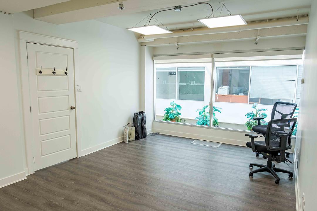 TemOfs - 515 West Pender Street, Vancouver, BC