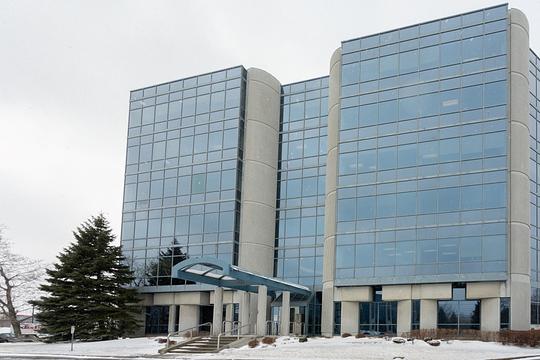 1111 Boulevard Dr.-Frederik-Philips, Montréal, QC