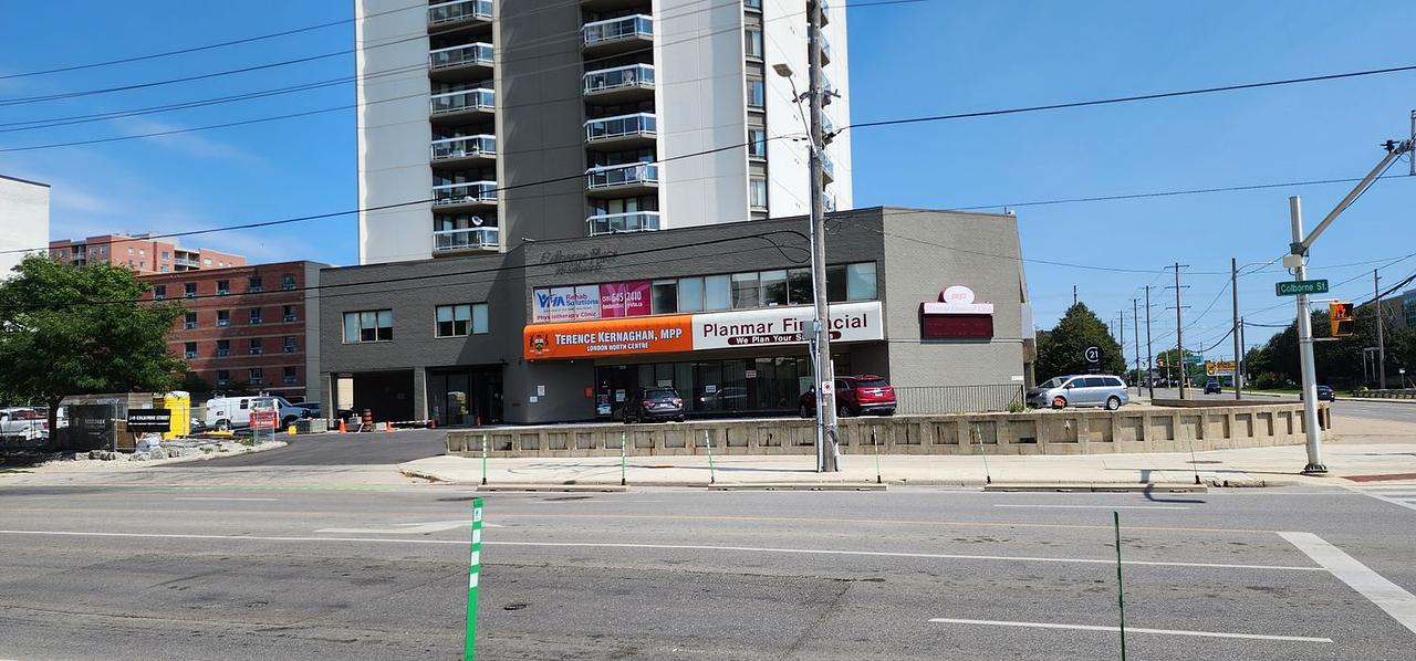 204A - 400 York Street, London, ON