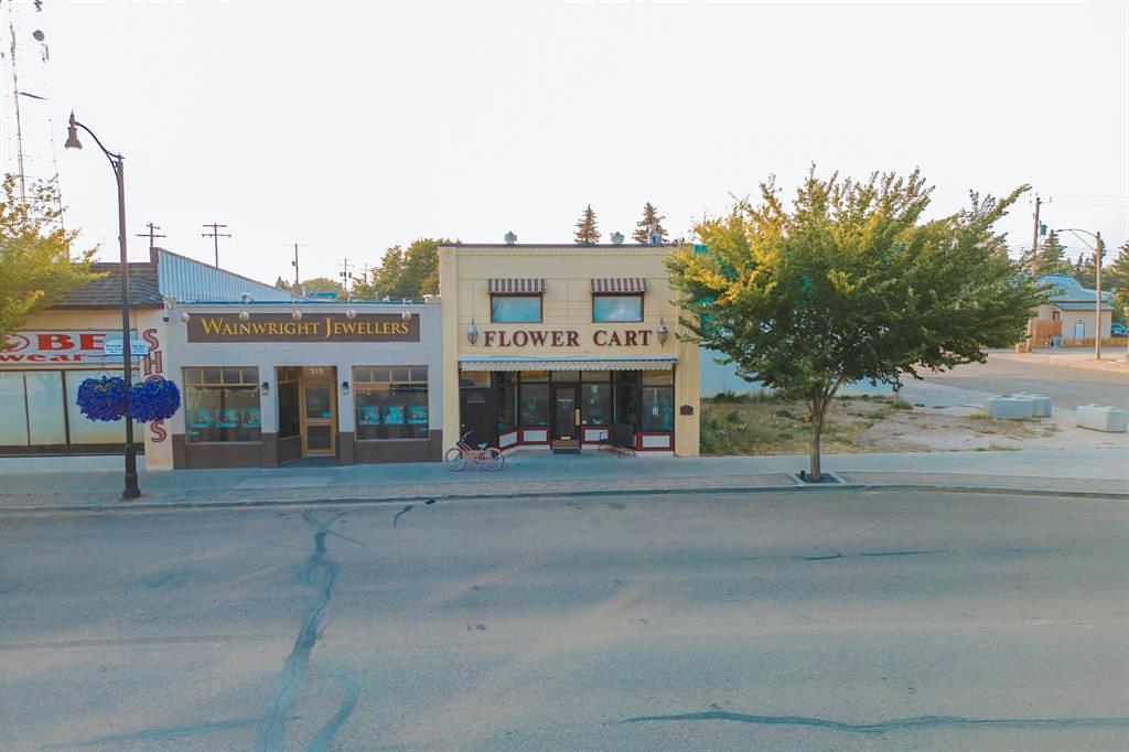 320 10 Street, Wainwright, AB