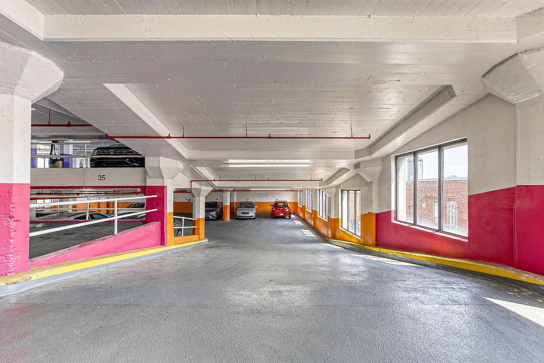 390A - 400 Avenue Laurier Ouest, Montréal, QC