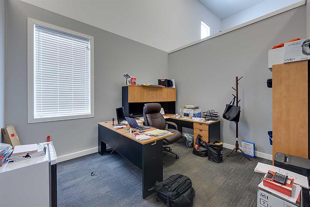 303a Larch Close, Red Deer, AB