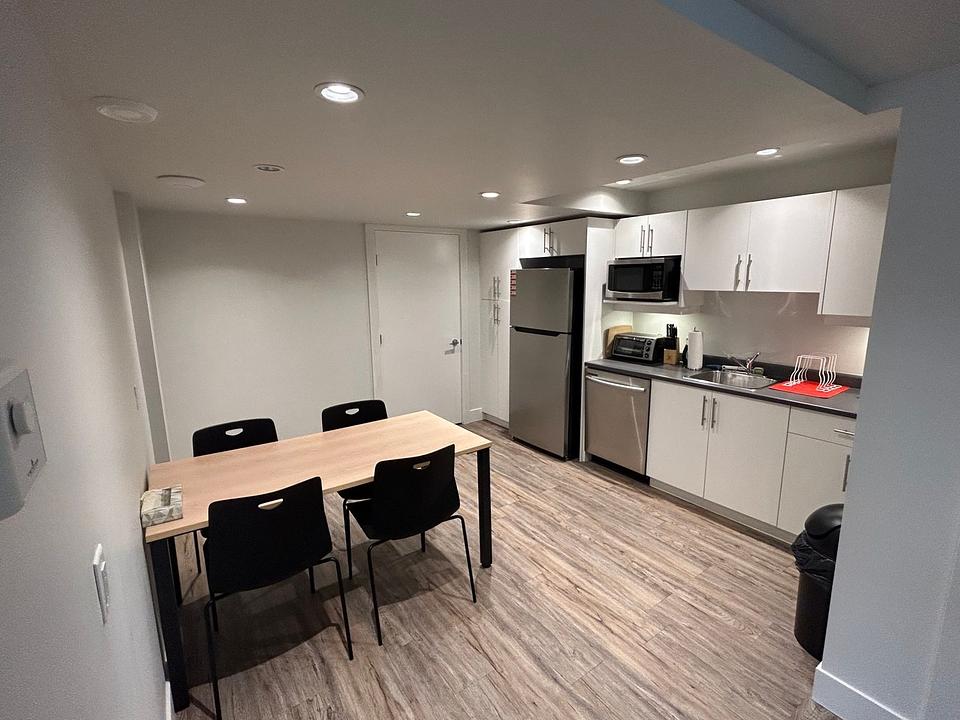 2520 Bridge Street, Victoria, BC