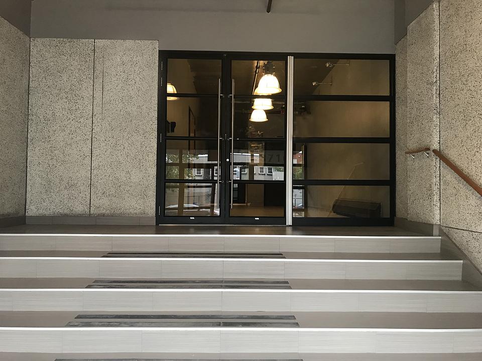200 - 8710 Avenue du Parc, Montréal, QC