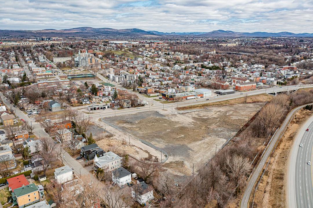 3360 Boulevard Sainte-Anne, Québec, QC