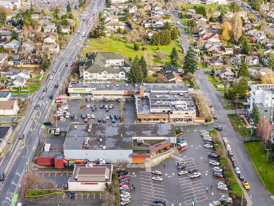 2929 Tillicum Road, Victoria, BC