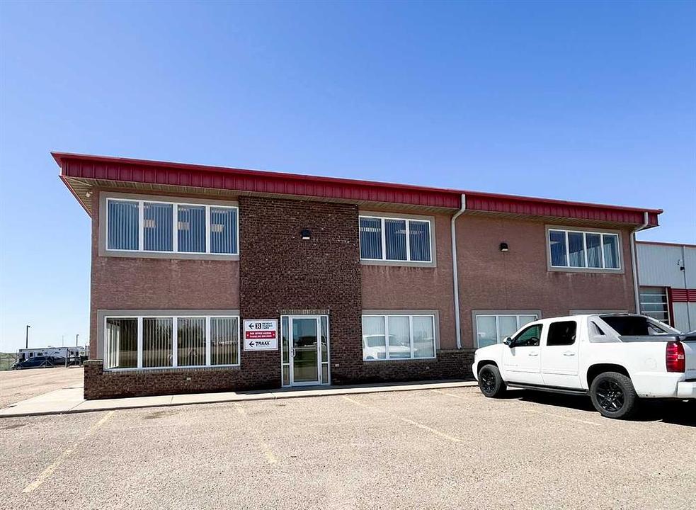 2450 South Highway Drive Southeast, Redcliff, AB