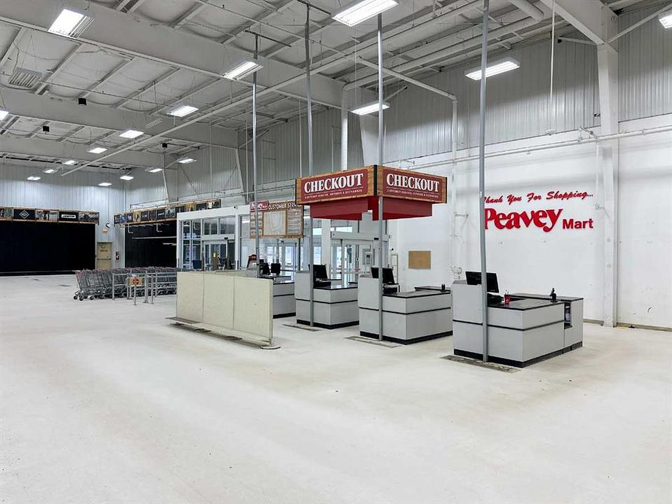 9902 120 Street, Grande Prairie, AB