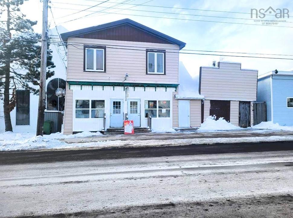 6 Junction Road, Springhill, NS