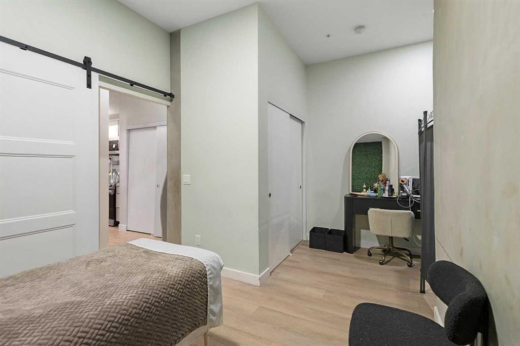4539 Bowness Road Northwest, Calgary, AB