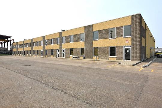 7304 52 St NW, Edmonton, AB