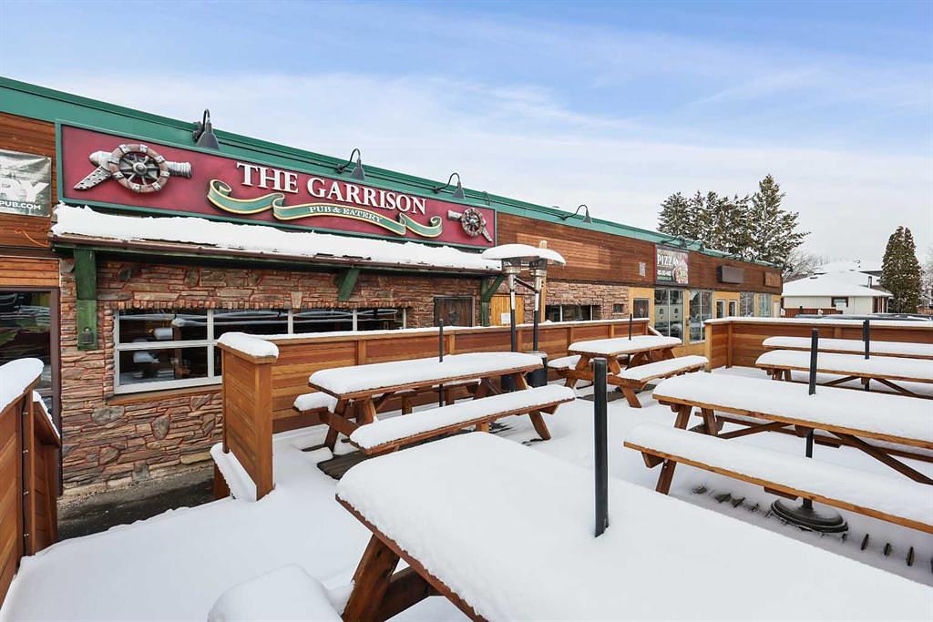 2040 42 Avenue Southwest, Calgary, AB