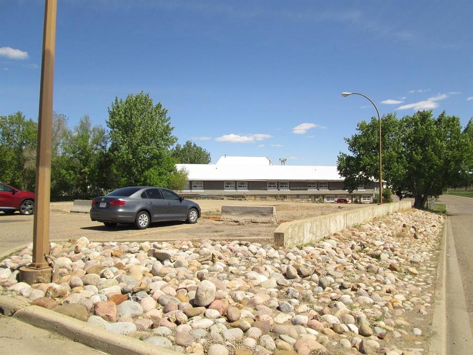 1280 Redcliff Drive Southwest, Medicine Hat, AB