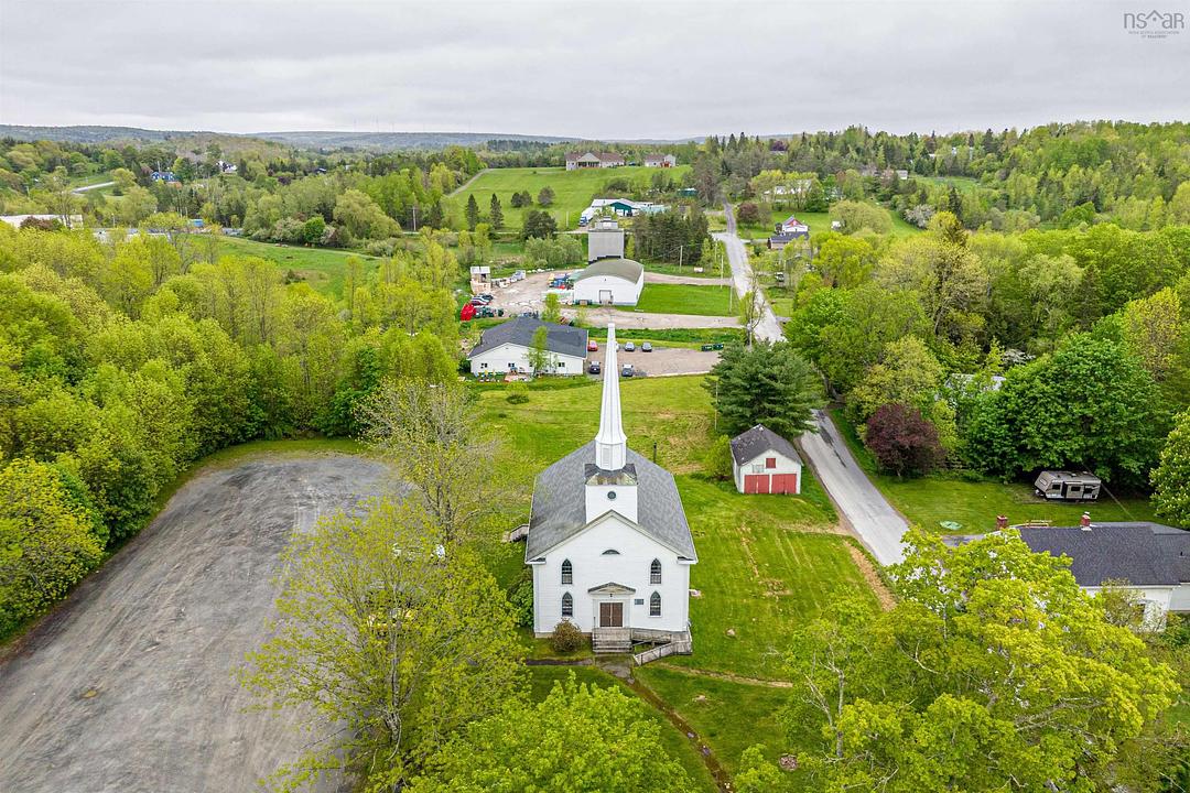 7800 Highway 14, Newport, NS