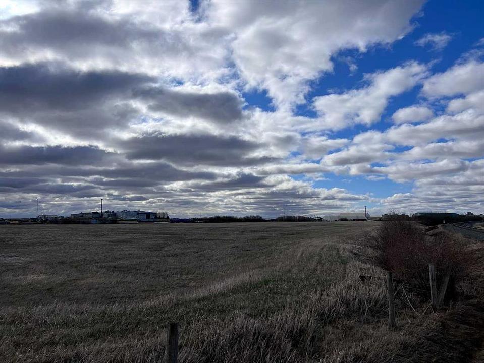 39 Street, Camrose, AB
