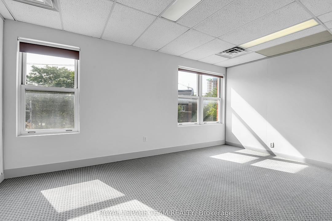 901 Somerset Street West, Ottawa, ON