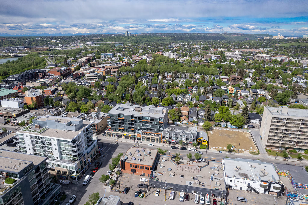103 - 305 10 Street Northwest, Calgary, AB