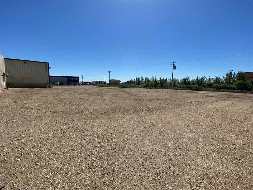 44 Avenue, Ponoka, AB