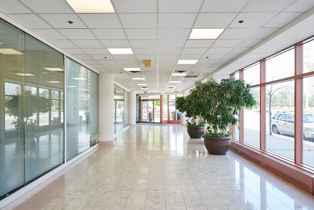 400 - 90 Burnhamthorpe Road West, Mississauga, ON