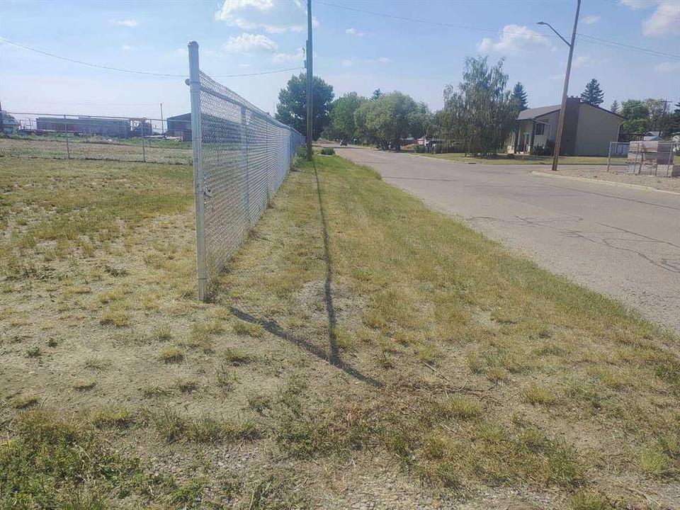 309 1 Avenue, Bassano, AB