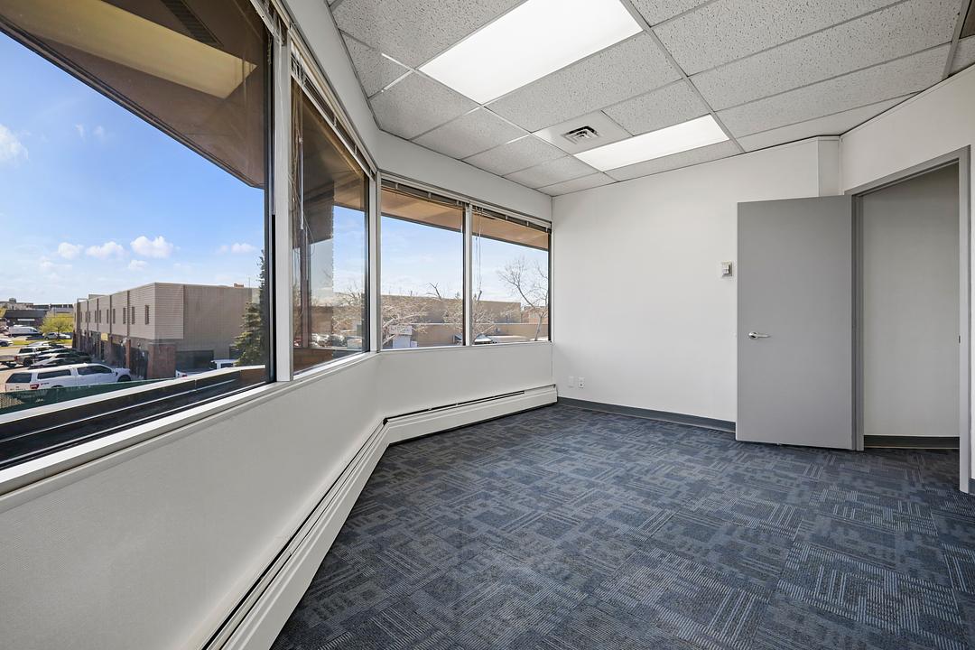 220 - 3016 19 Street Northeast, Calgary, AB