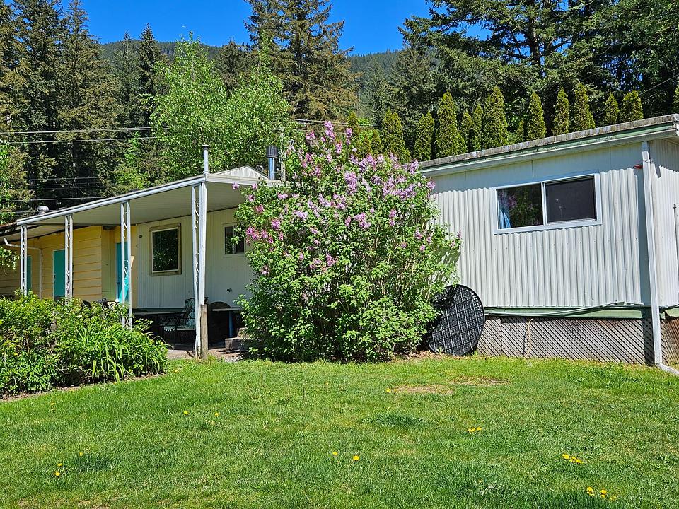 2226 Lougheed Highway, Agassiz, BC