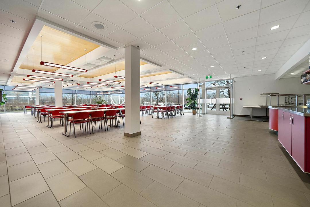 2500 Boulevard Alfred Nobel, Montréal, QC