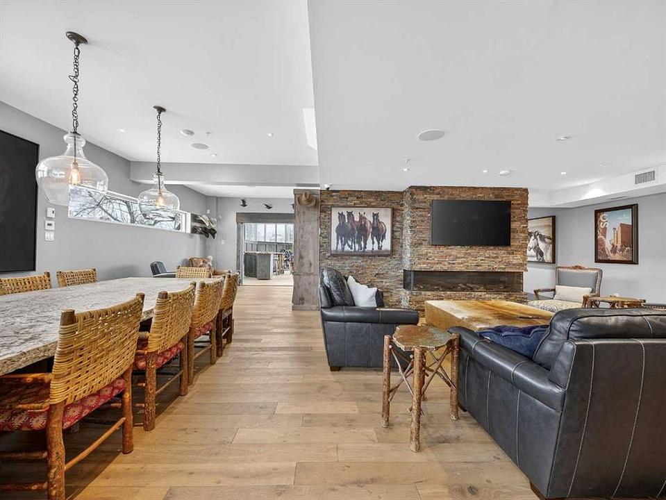 1015 11 Street Southeast, Calgary, AB